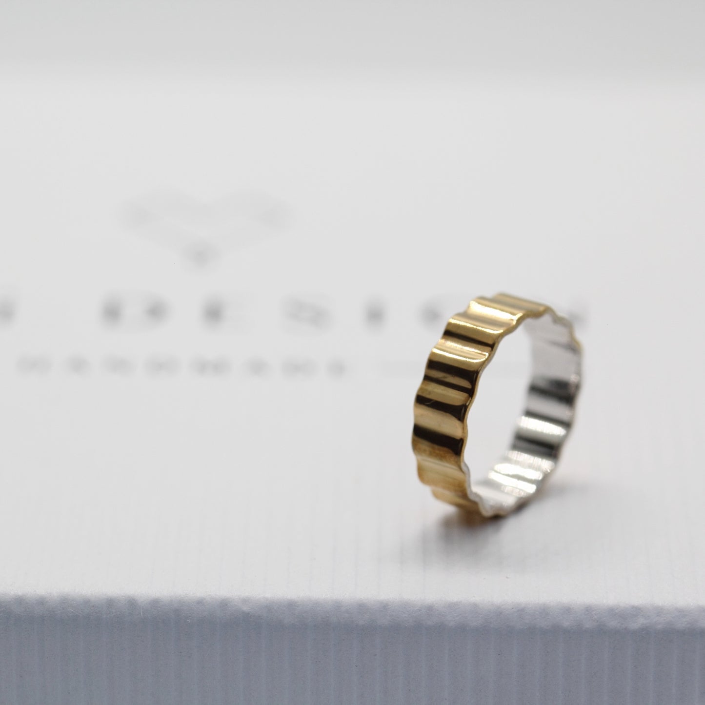 Anhänger Ring gewellt mit Kette