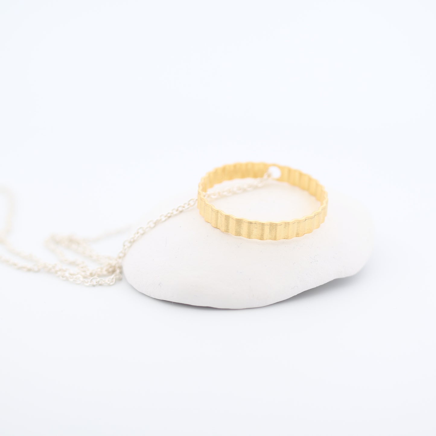 Anhänger Wellenring mit Kette