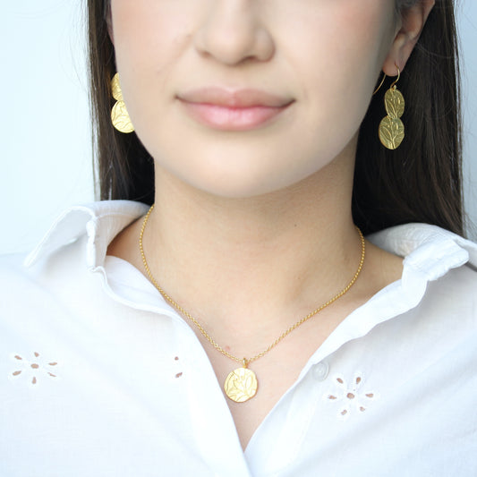 Anhänger floral A mit Kette