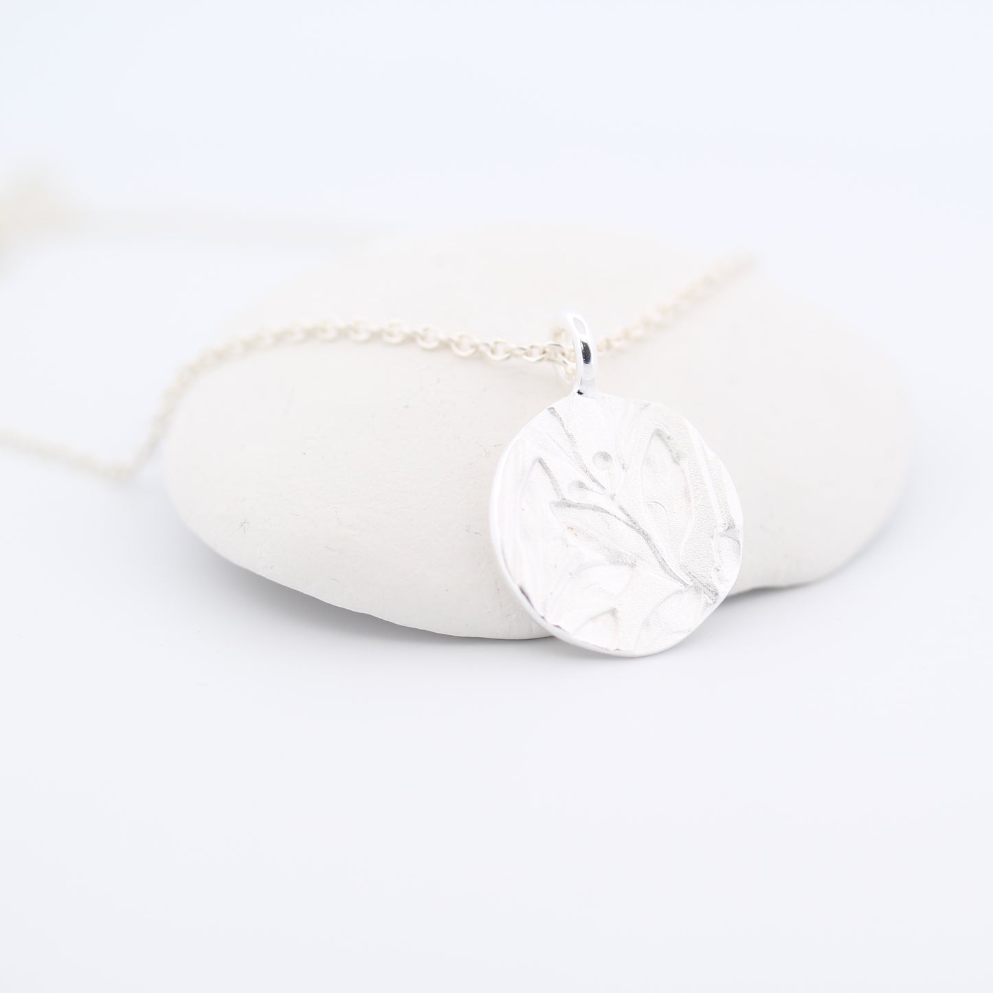 Anhänger floral A mit Kette