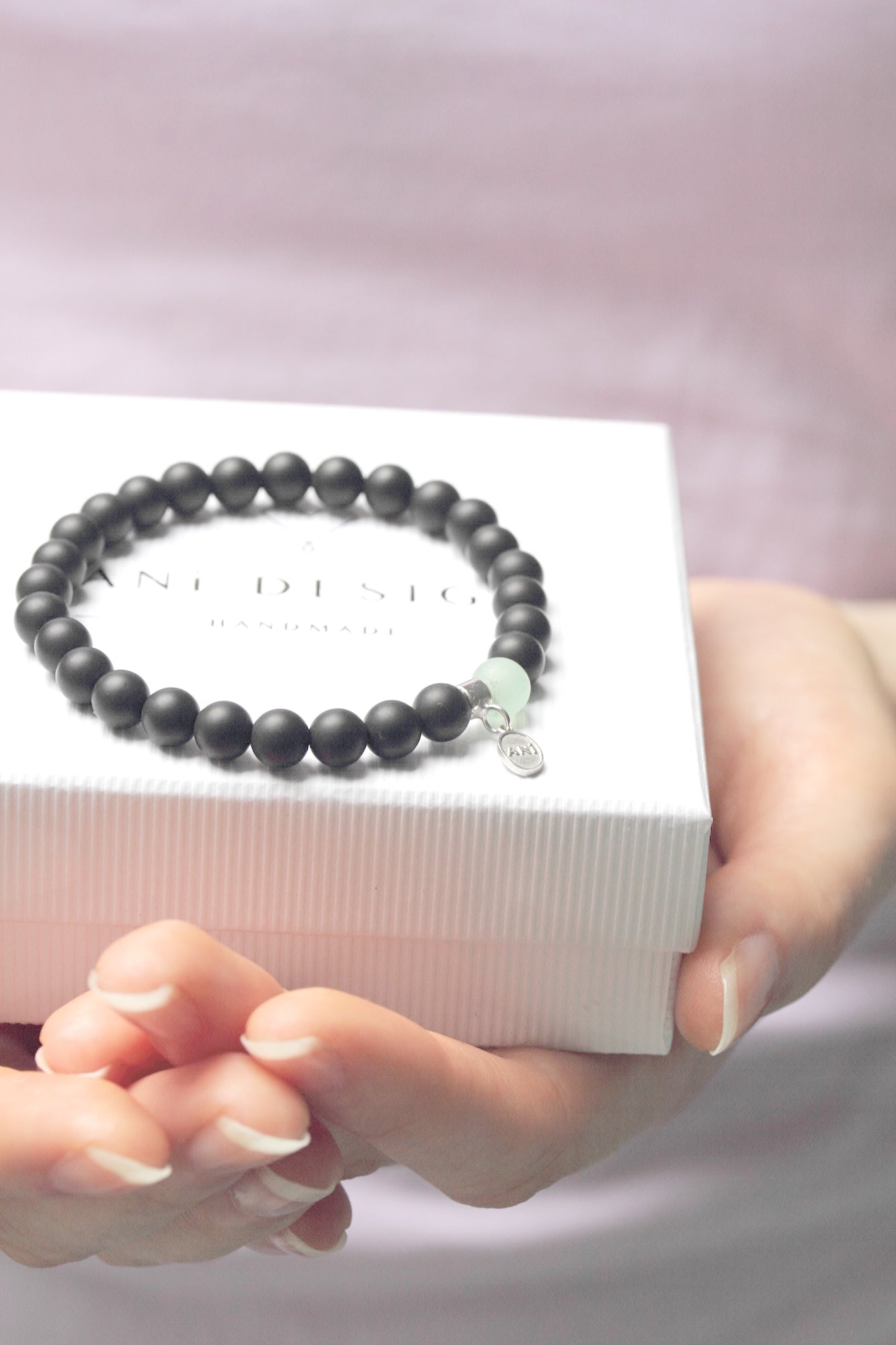 Armband ANi mit Edelsteinen