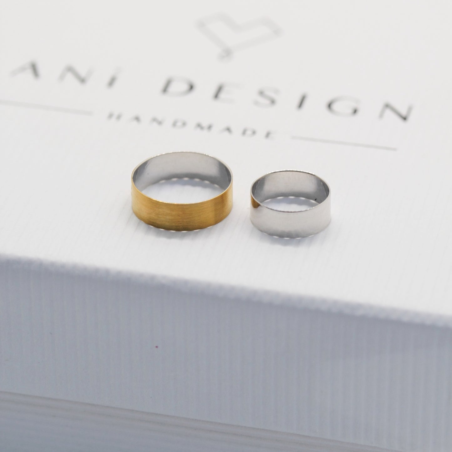 Partnerschmuck Ringe mit Kette