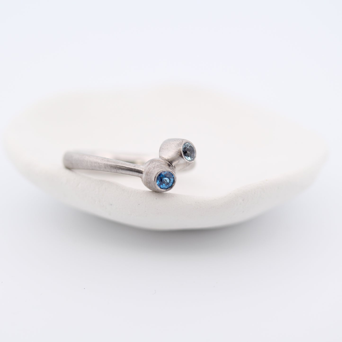 Ring Miss Blue