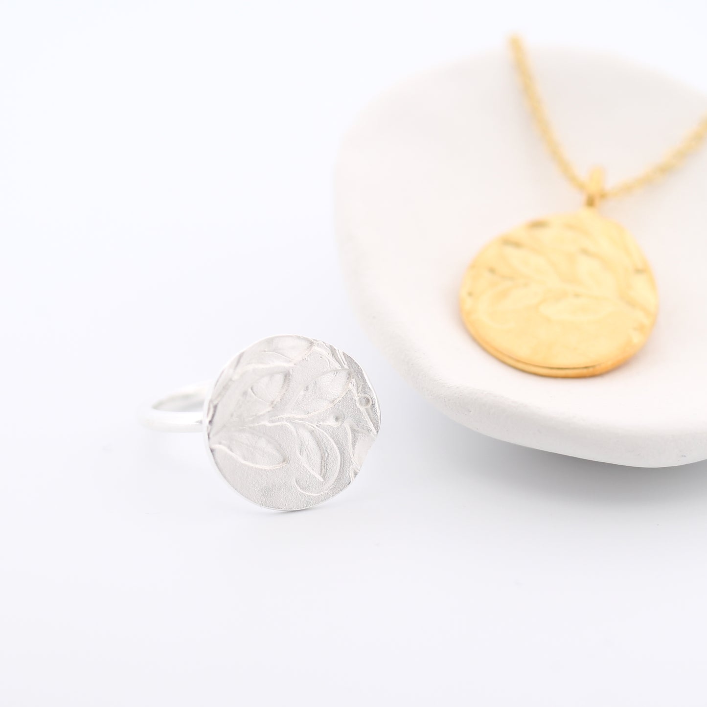 Ring floral B