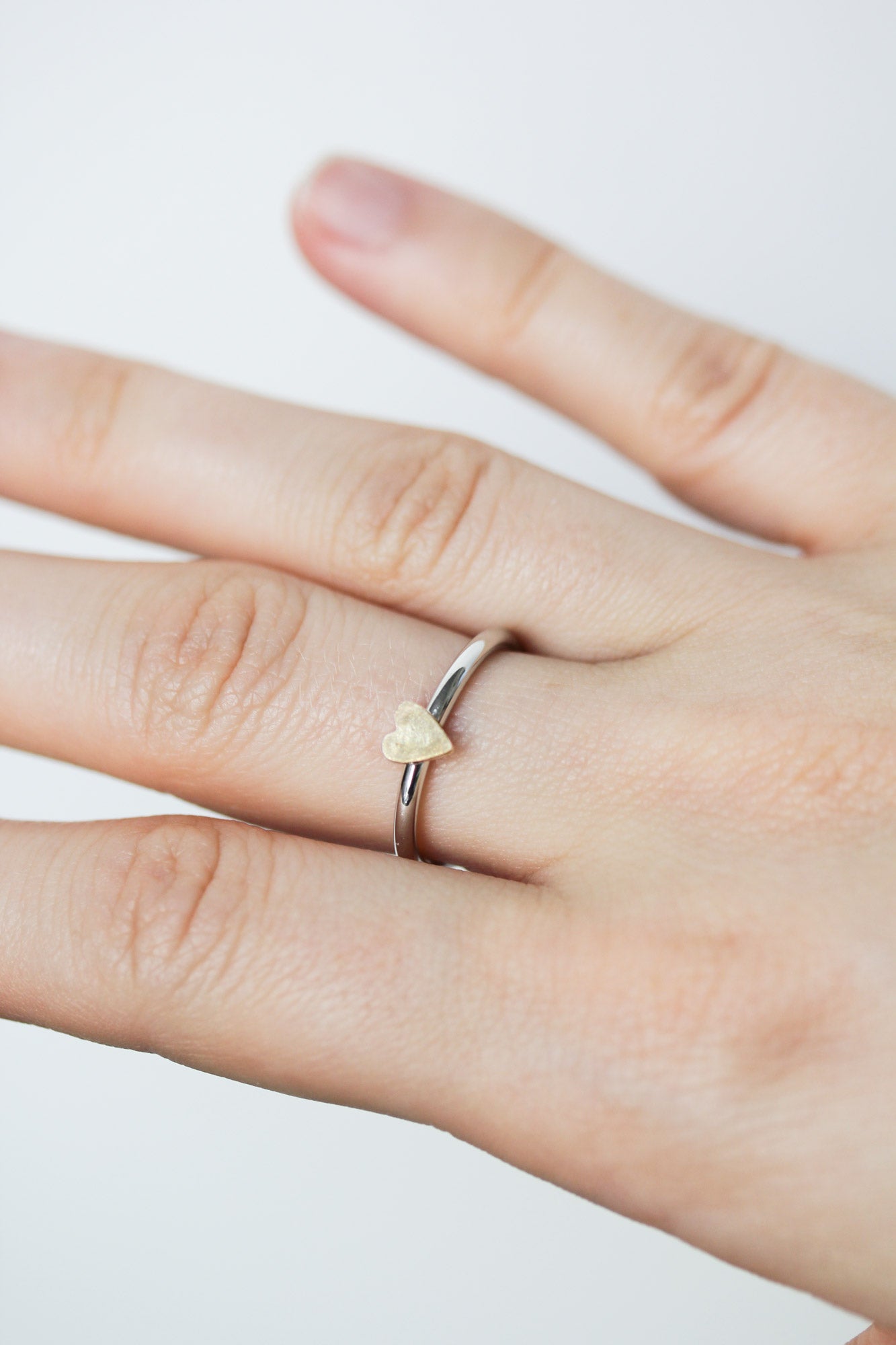 Zarter Ring mit Herz aus echtem Gold