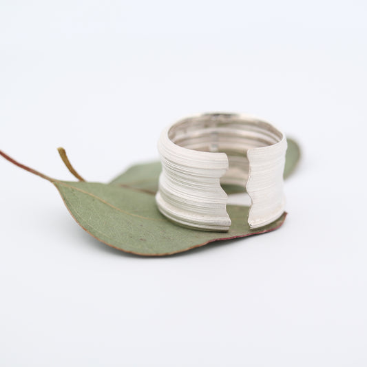 Mitsuro Hikime Ring ookii mizu