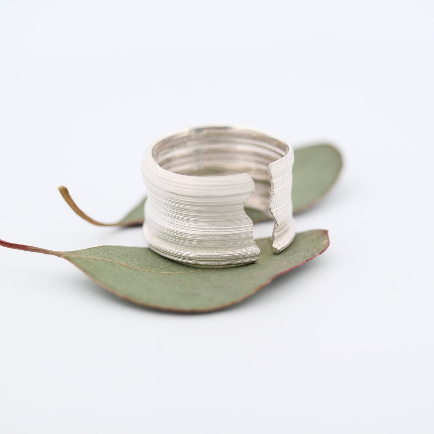 Mitsuro Hikime Ring ookii mizu