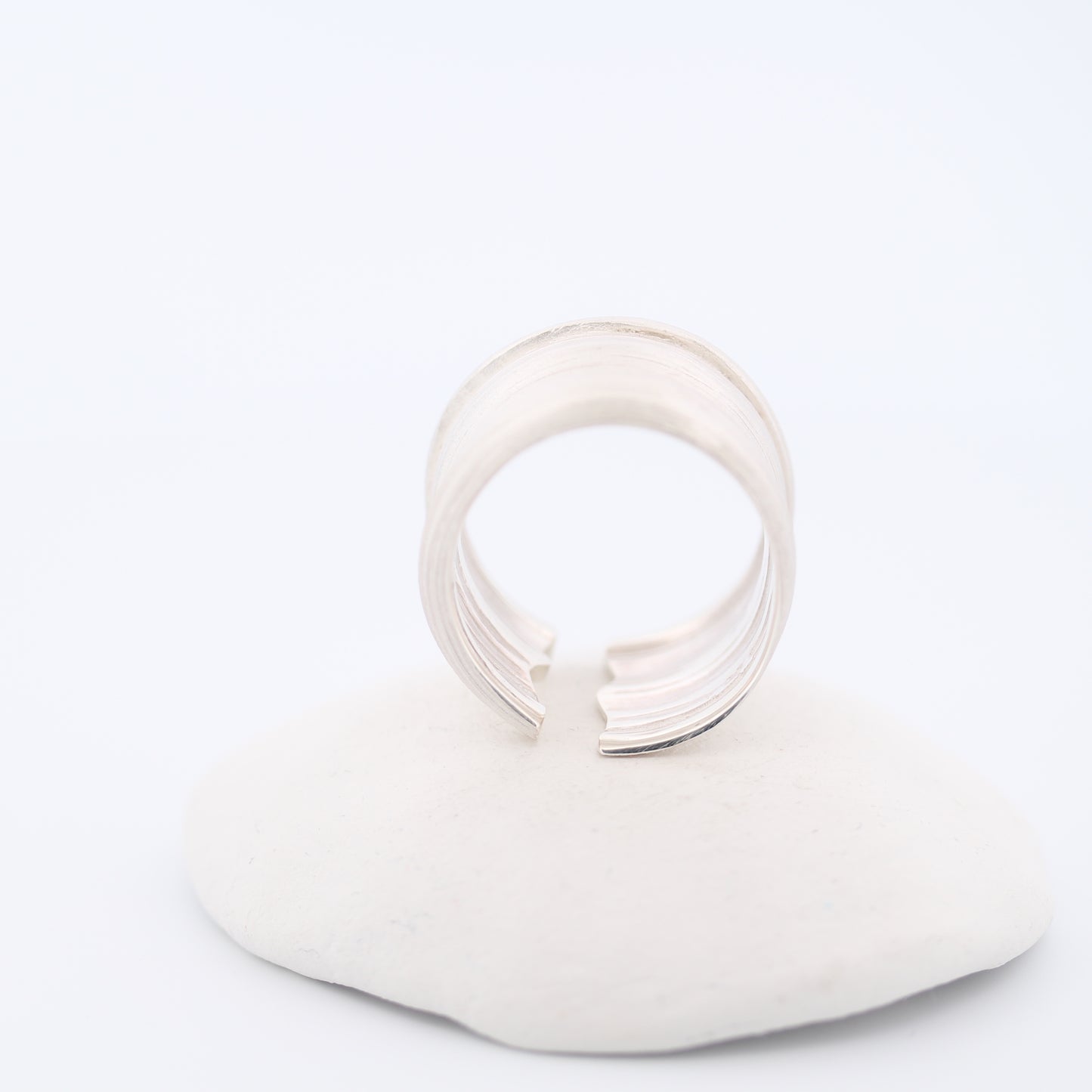Mitsuro Hikime Ring ookii mizu
