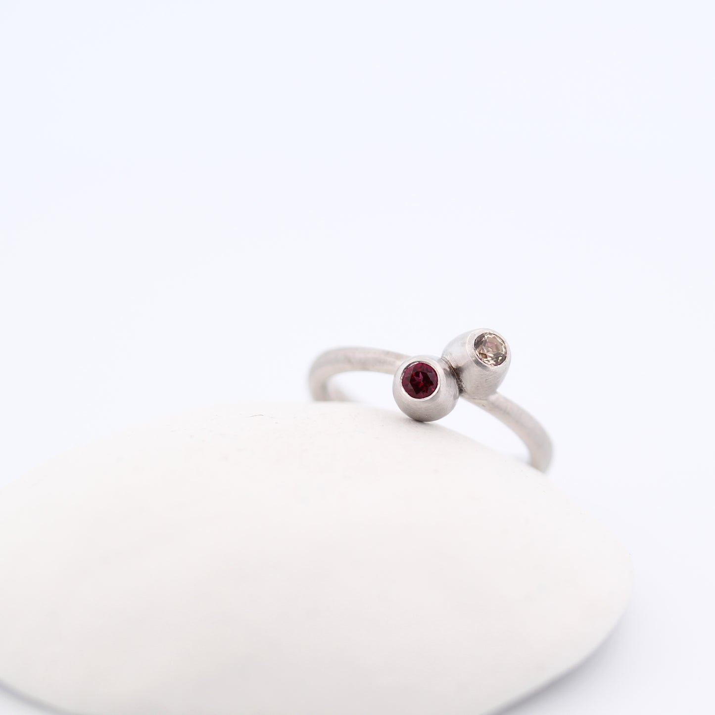 Ring Miss Red