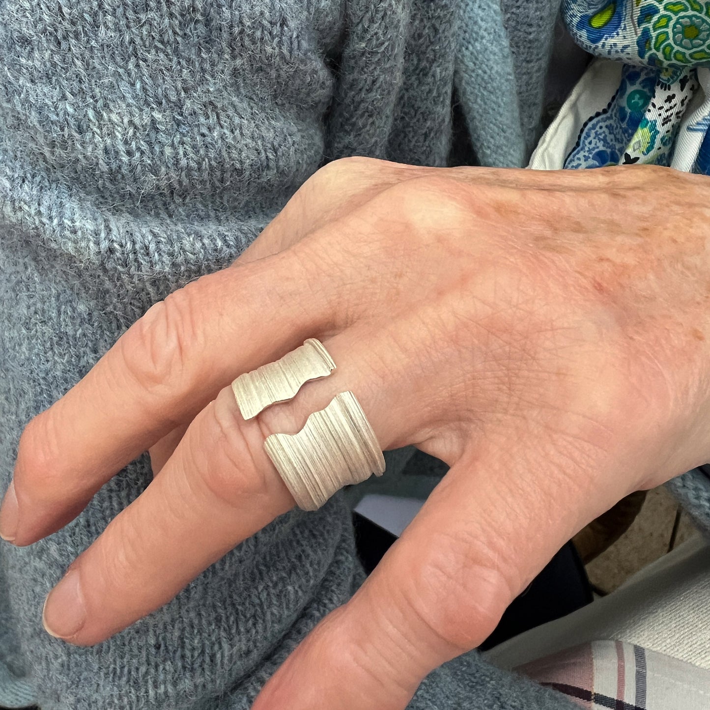 Mitsuro Hikime Ring ookii mizu