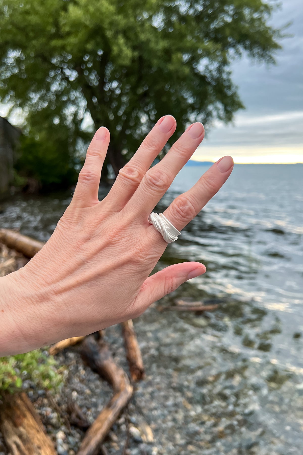 Mitsuro Hikime Ring ookii nami