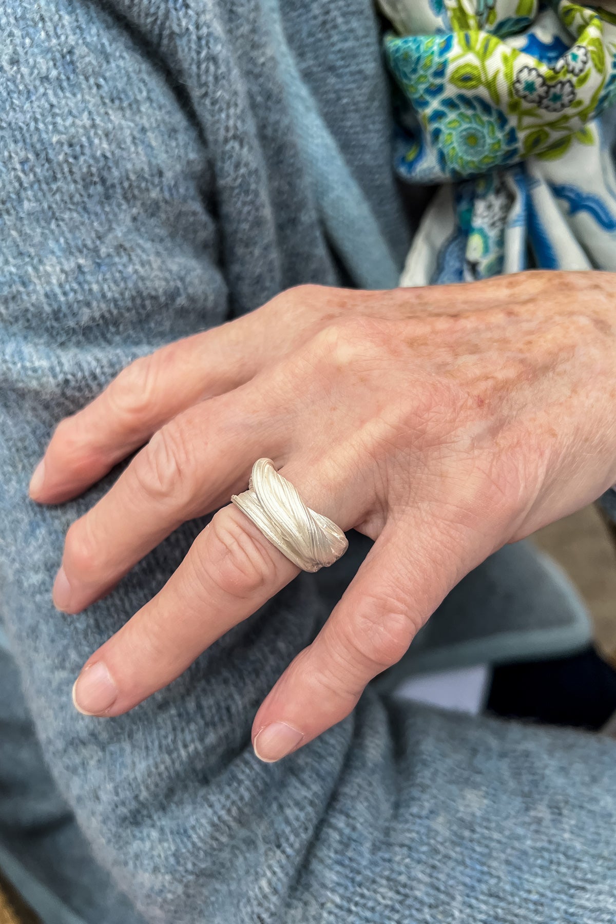 Mitsuro Hikime Ring ookii nami